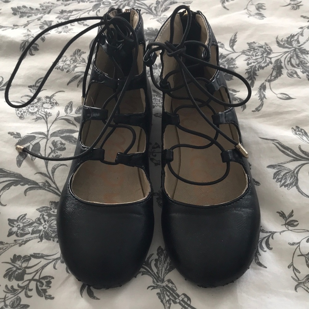 Little girl’s Sam Edelman shoes